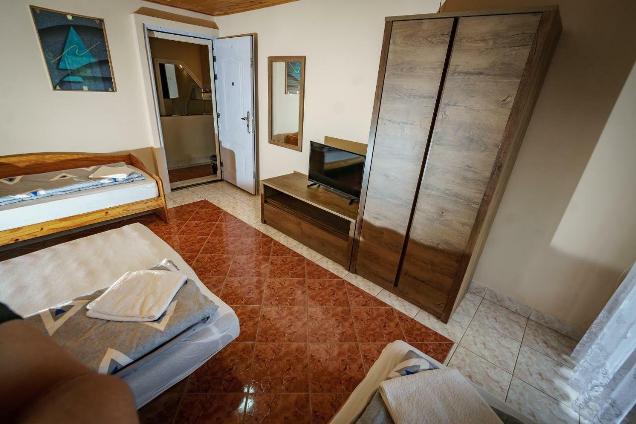 Robitel Wellness Vendeghaz Veszprem-Gyulafiratot Hotel Exterior photo
